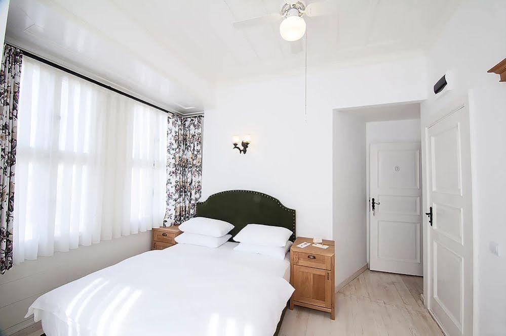 Quarante Hotel - Adult Only Bozcaada Island Exterior photo
